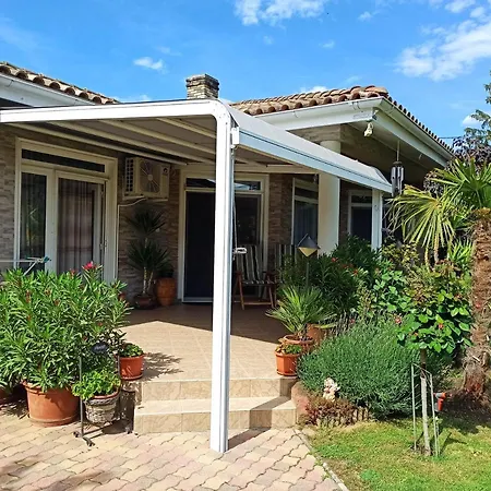 Harmath Vendeghaz Балатонсарсо