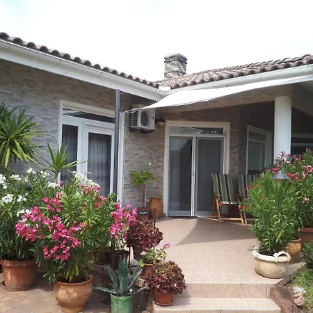 펜션 Harmath Vendeghaz